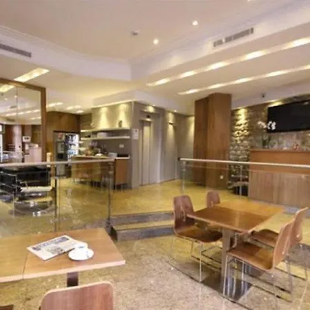 Hotel Art 3*